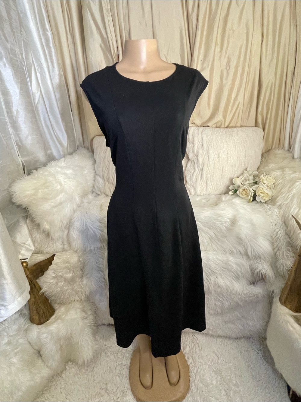 Pretty Garden little Black Midi Dress in Cap-Sleeve size 2x